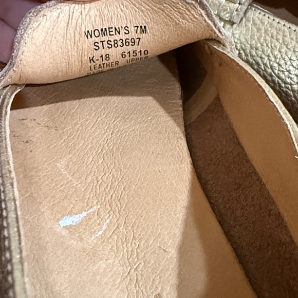 SPERRY BAY VIEW SLIP ON LEATHER LOAFER IN GOLD METALLIC WOMENS SIZE 7M - Picture 9 of 10